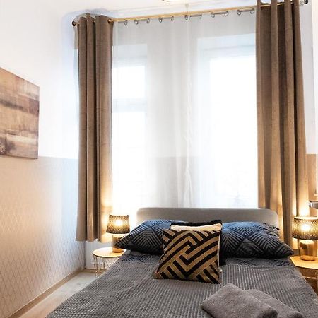 Clicktheflat Aleje Niepodleglosci Center Apart Rooms 华沙 外观 照片