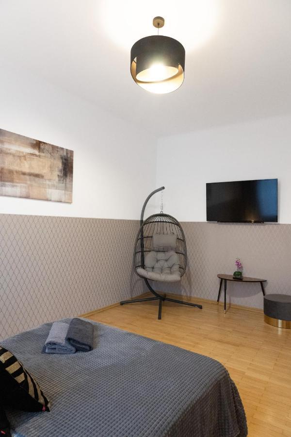 Clicktheflat Aleje Niepodleglosci Center Apart Rooms 华沙 外观 照片